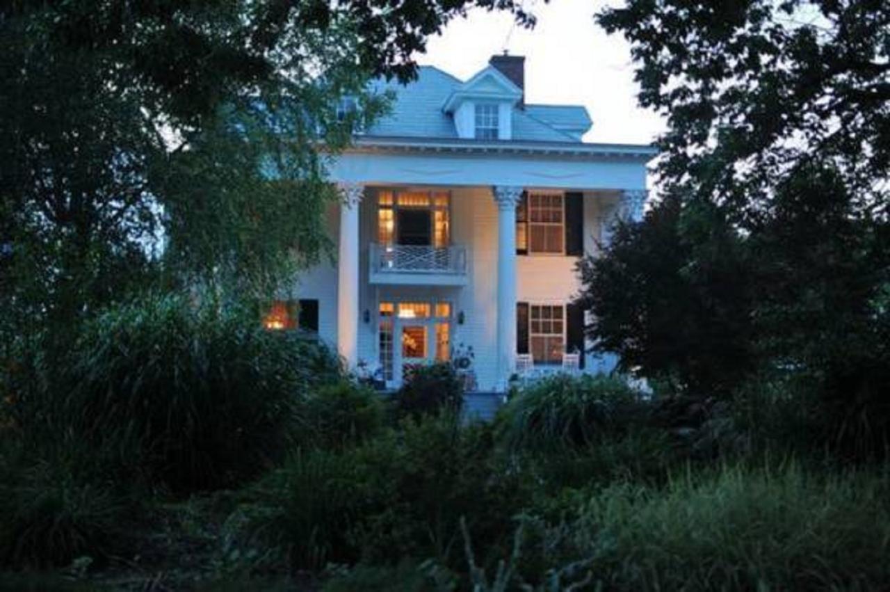 Winridge Manor Bed And Breakfast Madison Heights Екстер'єр фото